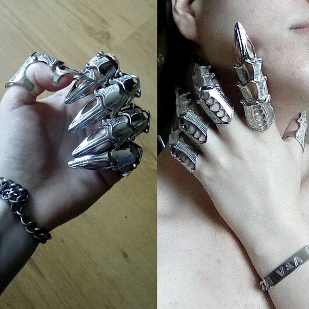 Talon Cosplay Gothic/Edgy Halloween Silver Ring Nail/Hand Accessory Jewelry - Picture 5 of 14